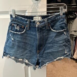 Abercrombie & Fitch High Rise Mom Shorts (Curve Love)